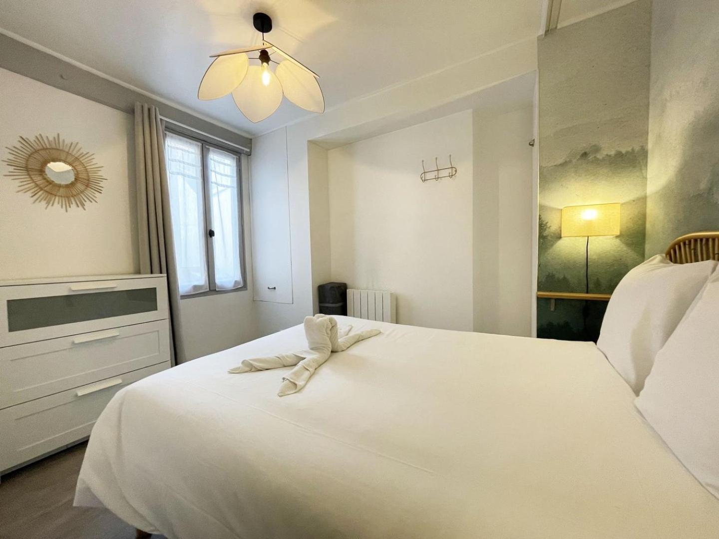 The Heart Of Chartres Apartment Exterior photo